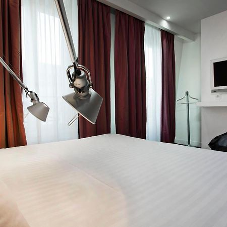 Color Design Hotel Париж Экстерьер фото