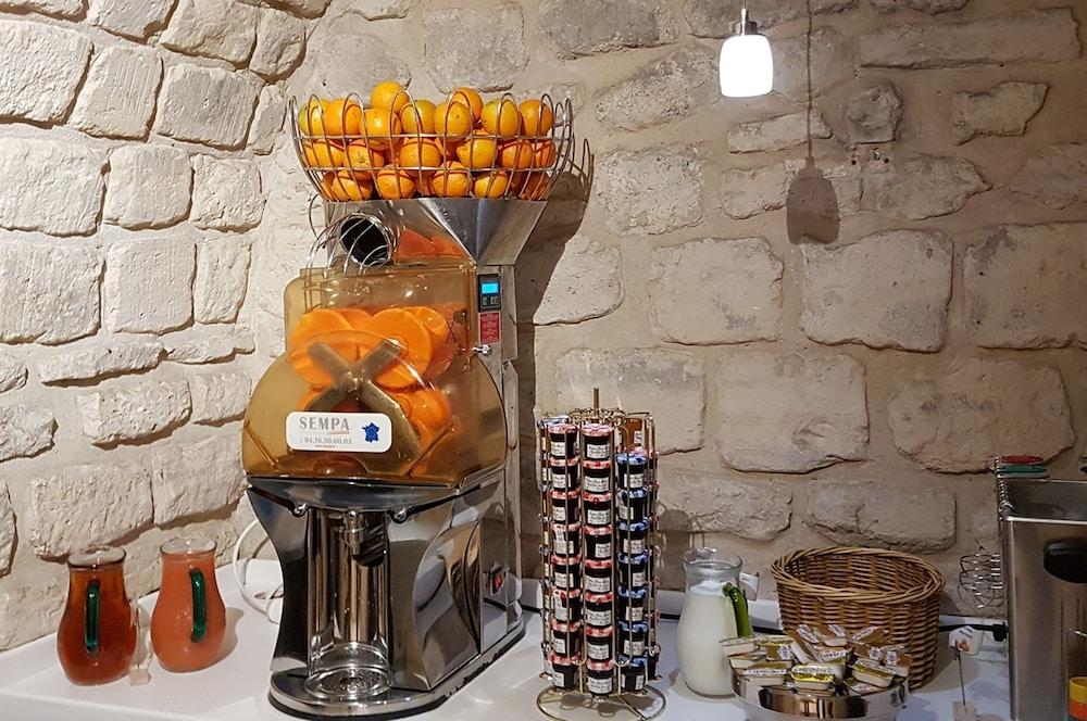 Color Design Hotel Париж Экстерьер фото