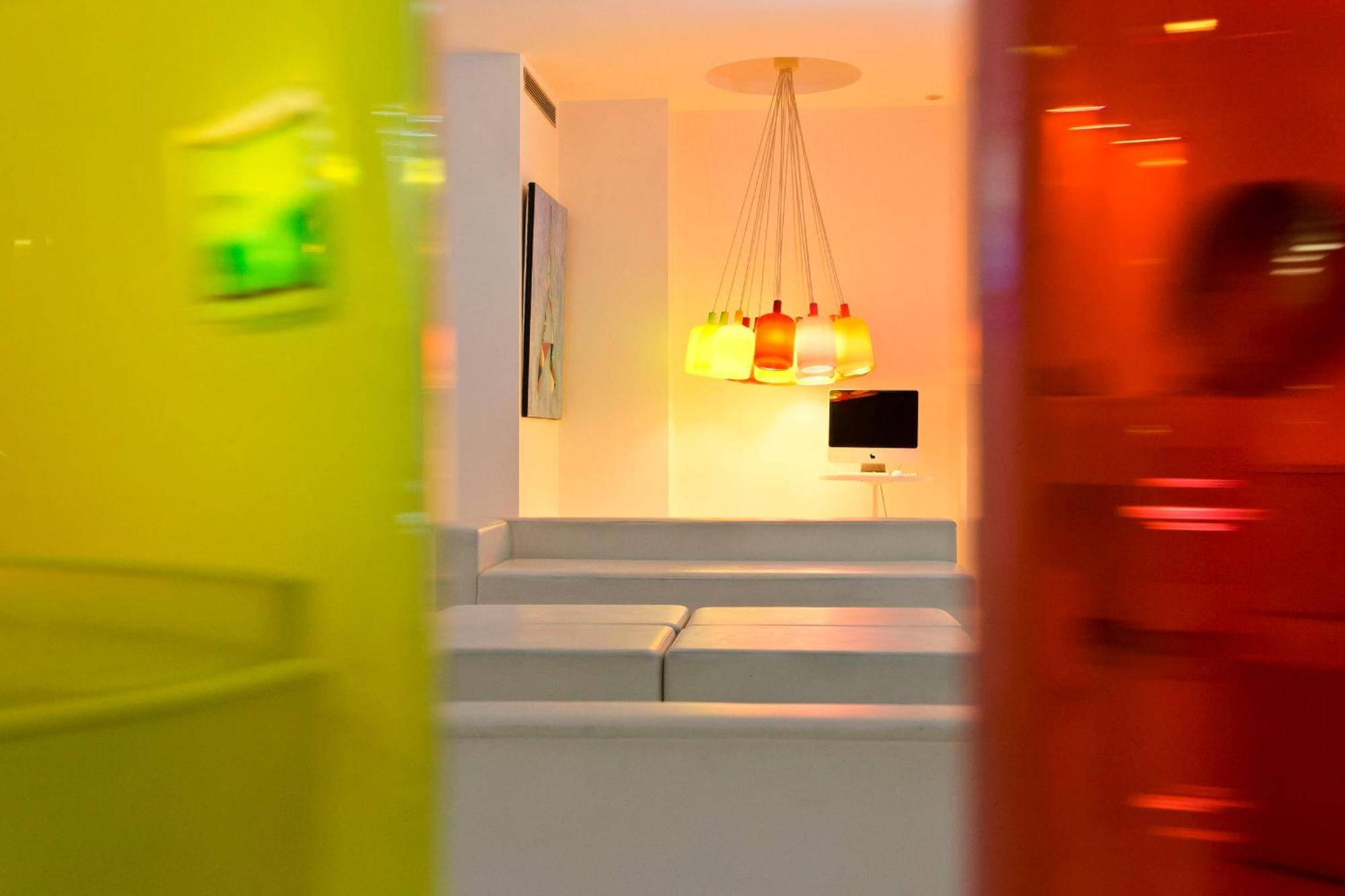 Color Design Hotel Париж Экстерьер фото