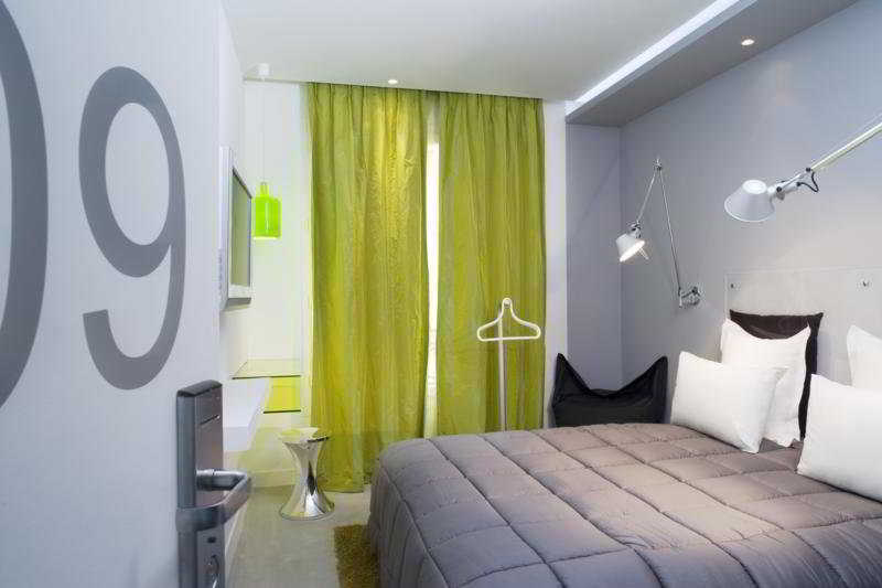 Color Design Hotel Париж Экстерьер фото