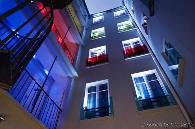 Color Design Hotel Париж Экстерьер фото